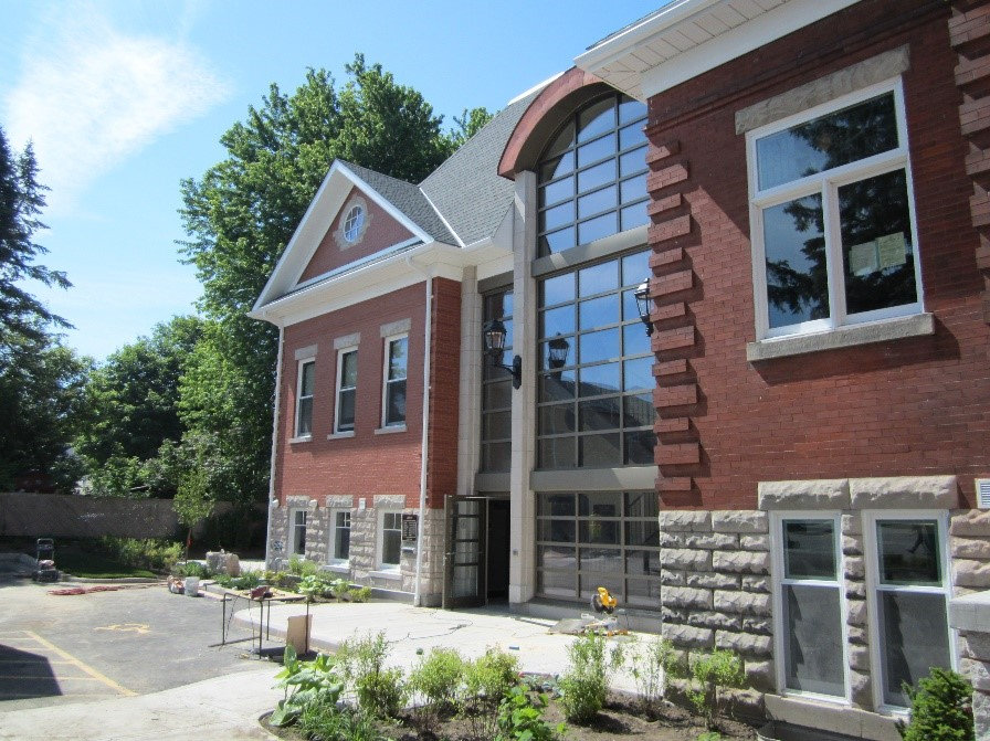 Victoria Park East golf Club front exterior building